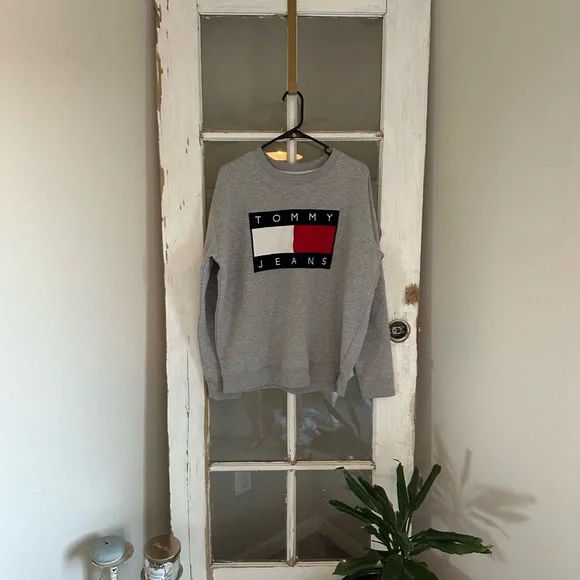 Tommy Hilfiger Cream Fleece Pullover - Picture 3 of 6